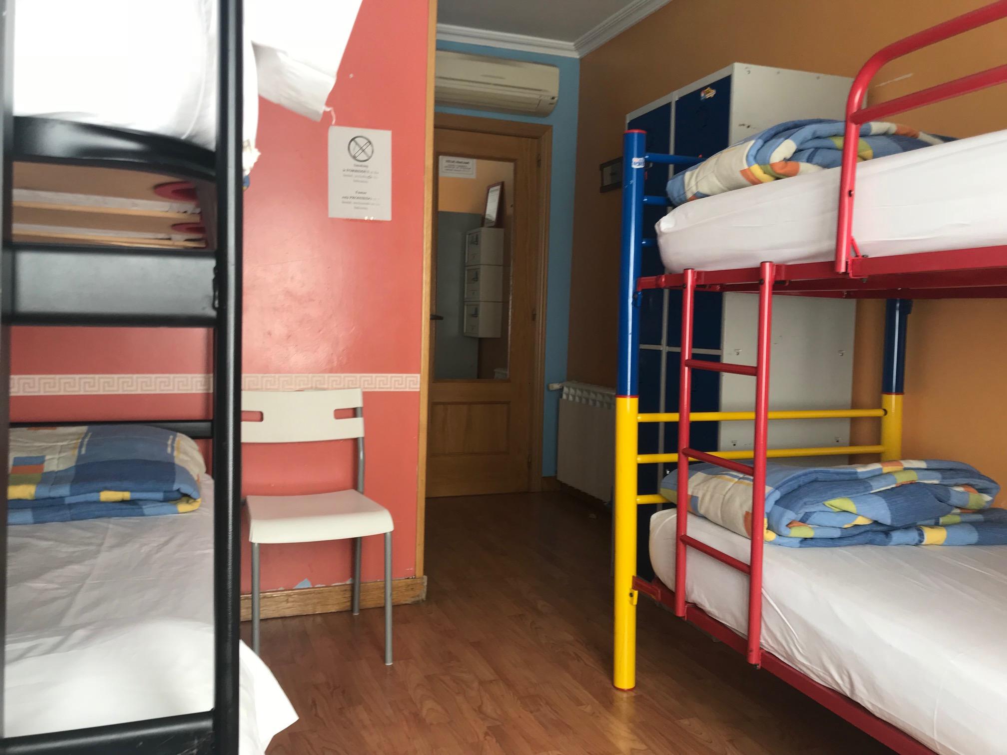 Rc Miguel Angel Hostel Madrid Ngoại thất bức ảnh Hostel in Madrid, Spain