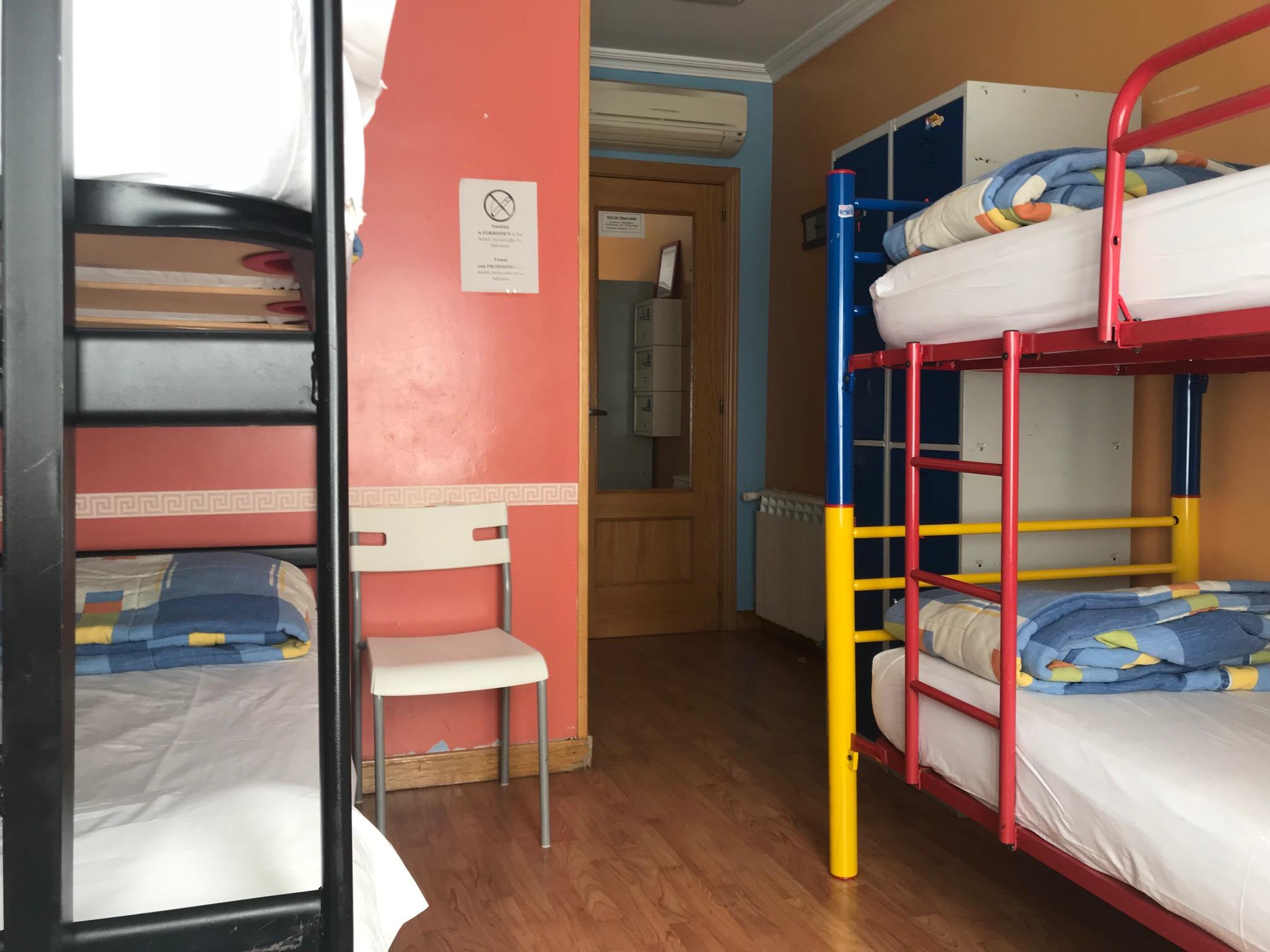 Rc Miguel Angel Hostel Madrid Ngoại thất bức ảnh Hostel in Madrid, Spain